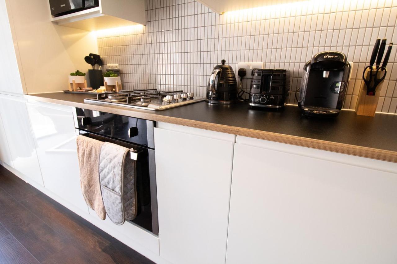 The New52 Oxford By 360Stays - Bespoke 2 Bed Luxury Apartment In The Heart Of Oxford City Centre With Parking Екстериор снимка